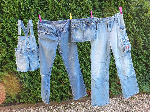 Denim Dynamiek: Surfen op de Golven van Opwindende Jeans Trends